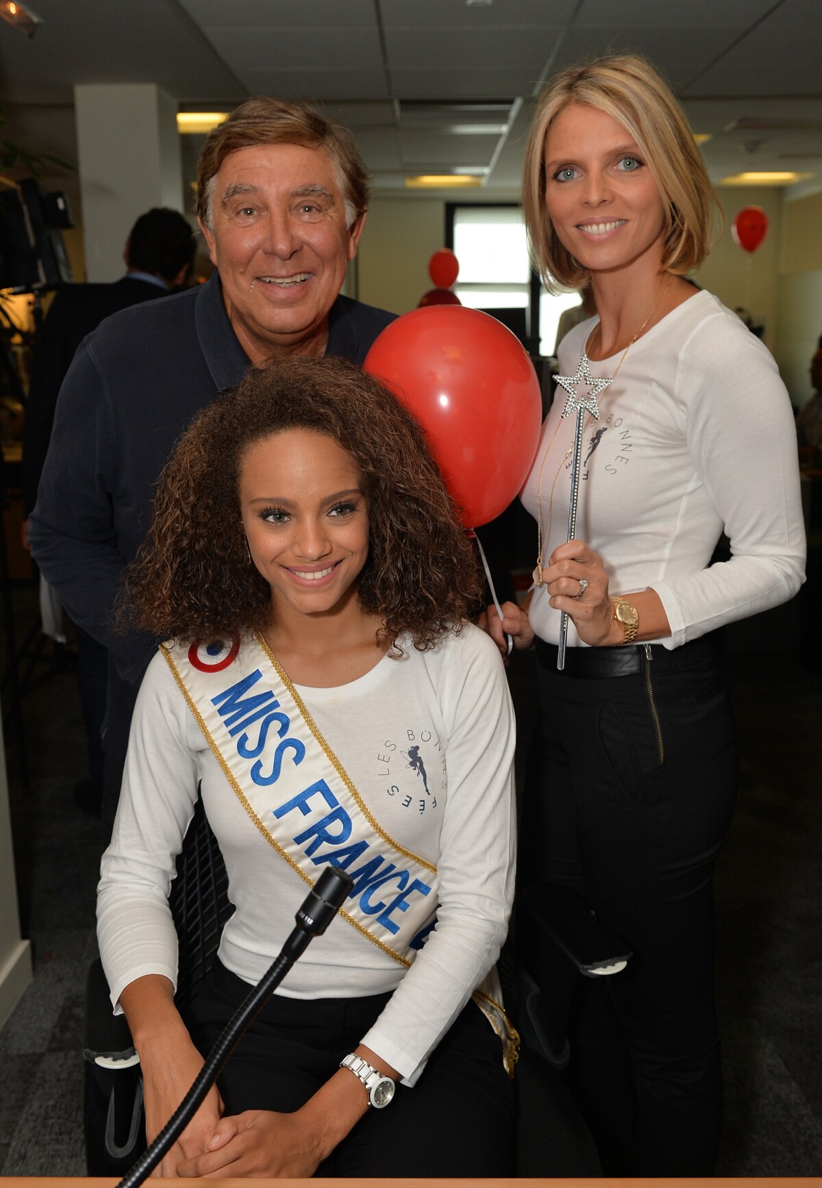 Photo Alicia Aylies Miss France Jean Pierre Foucault Et Sylvie Tellier Lors De La