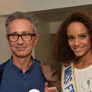 Thierry Lhermitte et Alicia Aylies (Miss France 2017) lors de la 13ème édition du Charity Day dans la salle des marchés d'Aurel BGC dans le quartier de la Bourse à Paris le 11 septembre 2017. © Veeren / Bestimage