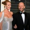 Rosie Huntington-Whiteley et son compagnon Jason Statham à la soirée Vanity Fair en marge de la cérémonie des Oscar 2017 à Los Angeles le 26 février 2017.