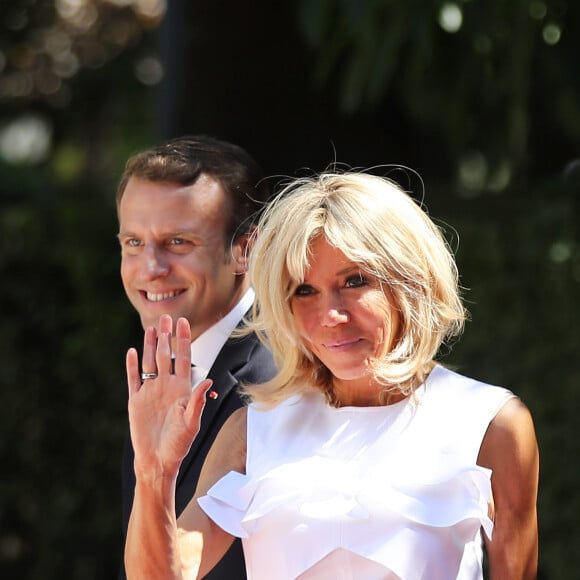 Le président Emmanuel Macron et sa femme Brigitte Macron (Trogneux) lors de l'accueil du couple présidentiel français par le président de la république hellénique au palais présidentiel à Athènes le 7 septembre 2017. © Dominique Jacovides / Bestimage