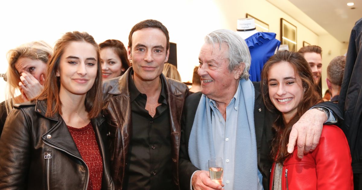 Photo Archives Alain Delon Avec Ses Enfants Anthony Alain Fabien The