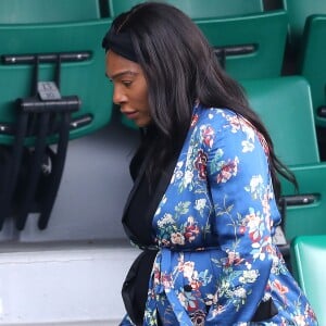 Serena Williams, enceinte, dans les tribunes des internationaux de tennis de Roland Garros à Paris le 2 juin 2017. © Cyril Moreau / Dominique Jacovides / Bestimage