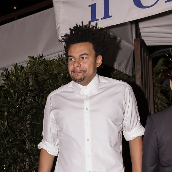 Exclusif - Halle Berry est allée diner avec le rappeur et producteur de RnB britannique Alex da Kid au restaurant iI Cielo à Beverly Hills le 22 juillet 2017