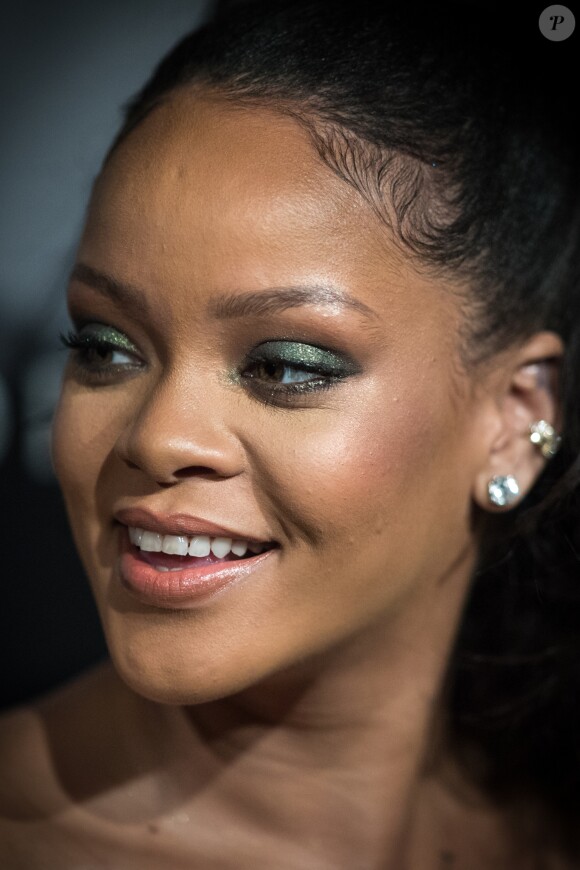 Rihanna à la soirée "Fenty Beauty by Rihanna" aux Jardins des Tuileries à Paris, le 21 septembre 2017. © Cyril Moreau/Bestimage