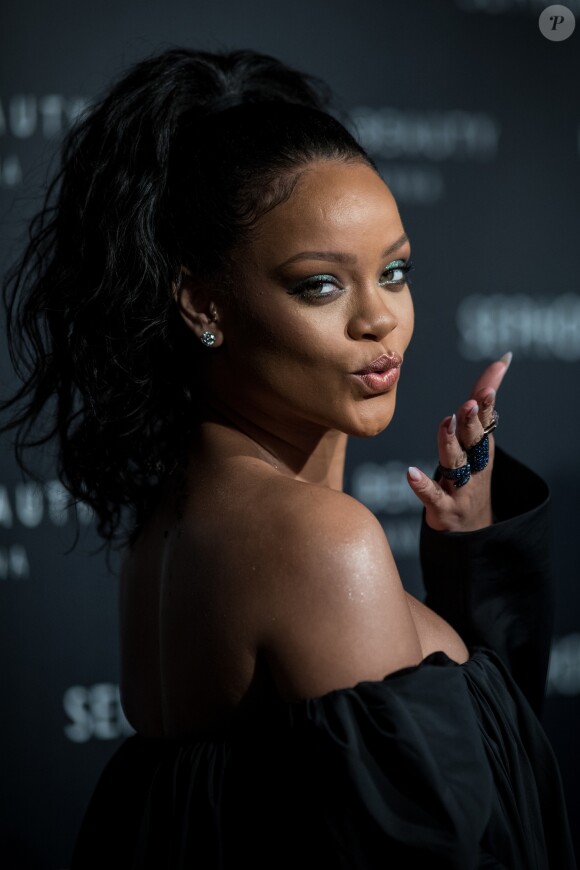 Rihanna à la soirée "Fenty Beauty by Rihanna" aux Jardins des Tuileries à Paris, le 21 septembre 2017. © Cyril Moreau/Bestimage