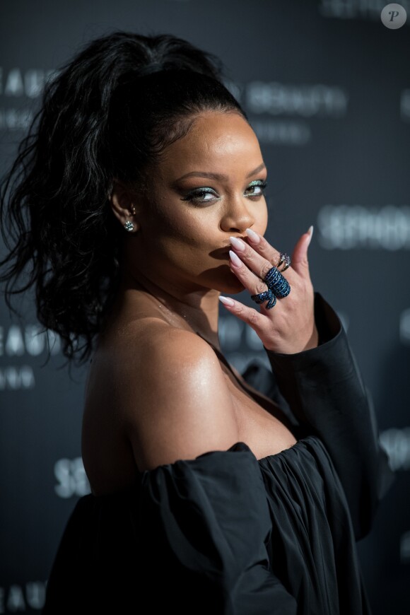 Rihanna à la soirée "Fenty Beauty by Rihanna" aux Jardins des Tuileries à Paris, le 21 septembre 2017. © Cyril Moreau/Bestimage
