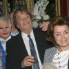 Bernard Tapie et sa femme Dominique lors d'une soirée pour les 85 ans de Michou et les 60 ans de son cabaret à Paris le 20 juin 2016.
