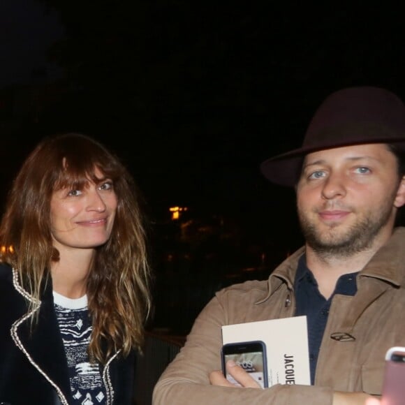 Laeticia Hallyday et Caroline de Maigret - Arrivée au défilé et l'aftershow Jacquemus lors de la Fashion Week Printemps/Ete 2018 de Paris au musée National Picasso à Paris, France, le 25 septembre 2017. © CVS-Veeren/Bestimage