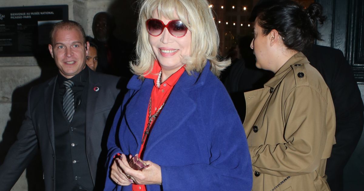 Amanda Lear - Arrivée au défilé et l'aftershow Jacquemus lors de la ...