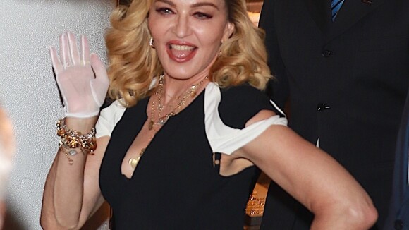 Madonna, une soubrette à New York : Elle ignore Lady Gaga et lance MDNA SKIN