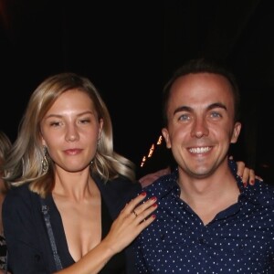 Frankie Muniz et sa nouvelle petite amie Paige Price sont allés dîner au restaurant Craig's à Hollywood, le 26 septembre 2017.