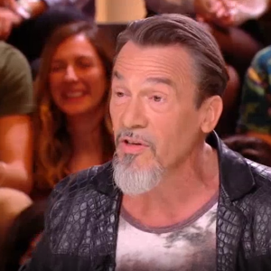 Florent Pagny revient sur son exil fiscal au Portugal face à Yann Batrhès sur le plateau de "Quotidien" (TMC), le 27 septembre 2017.