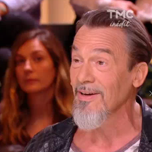 Florent Pagny revient sur son exil fiscal au Portugal face à Yann Batrhès sur le plateau de "Quotidien" (TMC), le 27 septembre 2017.