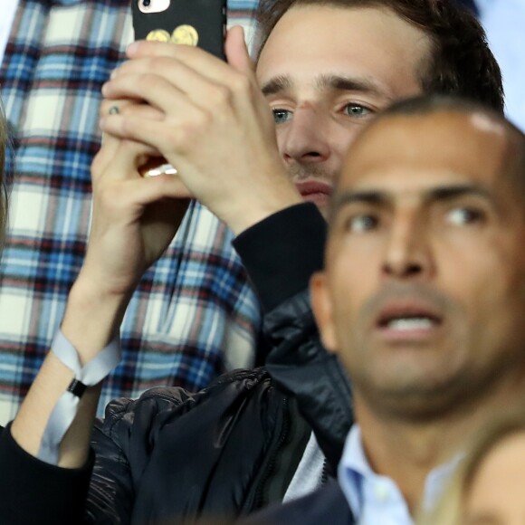 Robin Wright et son fils Hopper Jack assistent au match de Champions League "PSG - Bayern Munich (3-0)" au Parc des Princes à Paris, le 27 septembre 2017. © Cyril Moreau/Bestimage