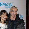 Estelle Denis et son compagnon Raymond Domenech lors de l'avant-première du film "Demain tout commence" au Grand Rex à Paris le 28 novembre 2016.