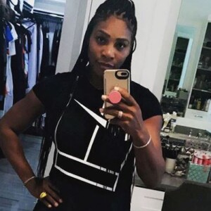 Serena Williams a perdu les kilos de sa grossesse, un mois après l'accouchement. Instagram, le 28 septemebre 2017.