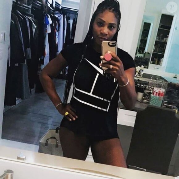 Serena Williams a perdu les kilos de sa grossesse, un mois après l'accouchement. Instagram, le 28 septemebre 2017.