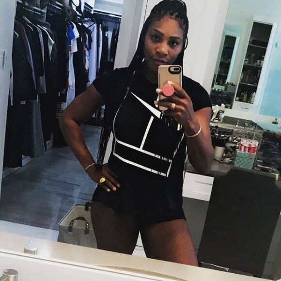 Serena Williams a perdu les kilos de sa grossesse, un mois après l'accouchement. Instagram, le 28 septemebre 2017.