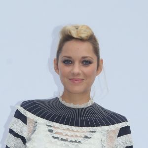 Semi-exclusif - Marion Cotillard au photocall du défilé de mode Valentino collection prêt-à-porter Printemps/Eté 2018 lors de la fashion week à Paris le 1er octobre 2017.