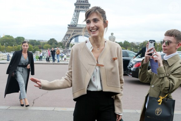 Julie Gayet au défilé de mode printemps-été 2018 "Hermès" à Paris. Le 2 octobre 2017 © CVS-Veeren / Bestimage