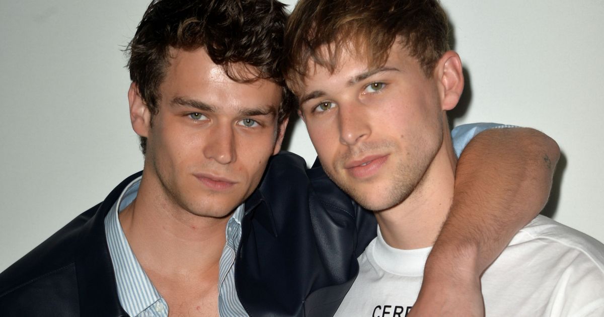 Brandon Flynn et Tommy Dorfman - People au défilé de mode Cerruti 1881