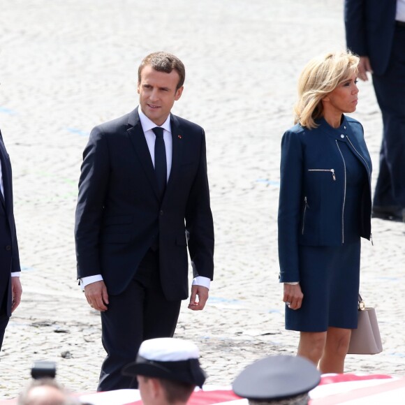 Le président de la République Emmanuel Macron, sa femme Brigitte Macron, le président des Etats-Unis Donald Trump et sa femme Melania Trump lors du défilé du 14 juillet (fête nationale), place de la Concorde, à Paris, le 14 juillet 2017 . © Dominique Jacovides/Sébastien Valiela/Bestimage