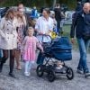 La princesse Victoria de Suède avec sa fille la princesse Estelle et son fils le prince Oscar lors de la Journée des Sports du prince Daniel le 10 septembre 2017 dans le parc Haga à Stockholm.