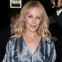 Kylie Minogue démasquée : La chanteuse retouchée pour son calendrier