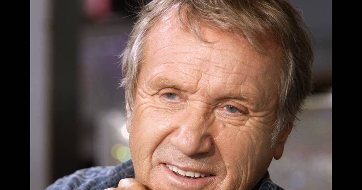 Films Et Séries Tv Avec Yves Rénier Celle du Commissaire Moulin, alias Yves Rénier ! - Purepeople