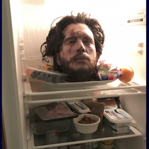 Kit Harington raconte le poisson d'avril douteux qu'il a fait subir à sa chérie Rose Leslie sur le plateau de l'émission "The Jonathan Ross Show". Octobre 2017.