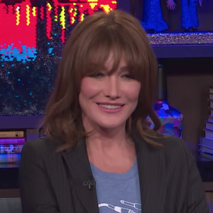 Carla Bruni et Yolanda Hadid invitées de "Watch What Happens Live!" présenté par Andy Cohen sur la chaîne Braco, le 10 octobre 2017.