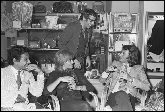 Jean-Marie Périer, Nathalie Delon, Roger Vadim et Johnny Hallyday au Festival de Cannes, en mai 1971.
