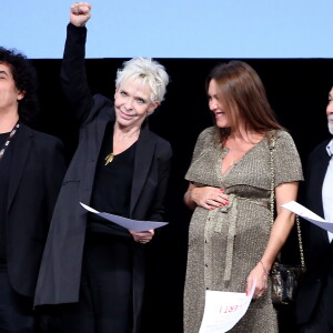 Tonie Marschall, Karole Rocher, enceinte - Cérémonie d'ouverture du Festival Lumière 2017 au cours de laquelle Eddy Mitchell a reçu un hommage à Lyon, le 14 Octobre 2017 © Dominique Jacovides/Bestimage  Opening Ceremony of the Festival Lumière 2017 during which Eddy Mitchell received a tribute to Lyon, October 14, 201714/10/2017 - Lyon