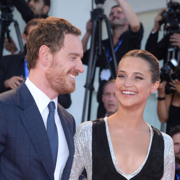 Michael Fassbender et sa compagne Alicia Vikander à la première de "Arrival" au 73ème Festival du Film de Venise. Italie, le 1er septembre 2016.