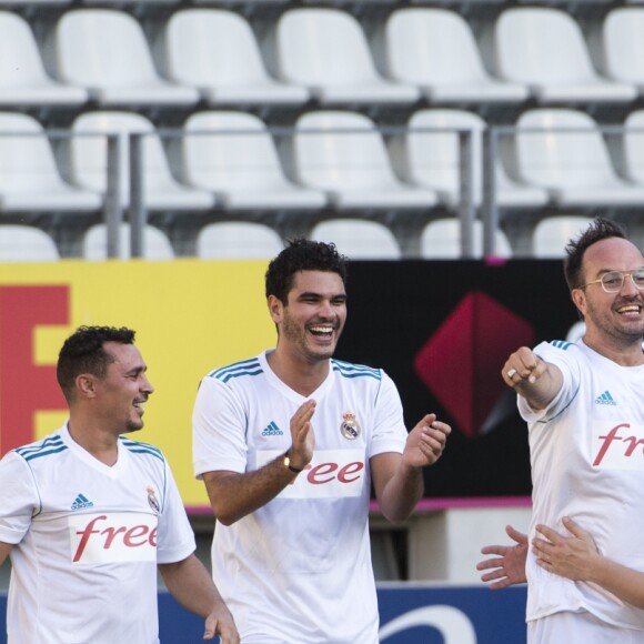 Brahim Asloum, Jarry, le chanteur Grégoire - Pour la 12ème année consécutive, l'association "Plus fort la vie" créée par JC Darmon, a organisé un match de football en présence de nombreuses personnalités au stade Jean Bouin à Paris, le 15 octobre 2017. Ce match, soutenu par de nombreux sponsors, a permis une très belle recette qui viendra en aide aux enfants de l'association. © Pierre Perusseau/Bestimage