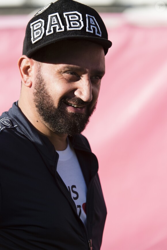 Cyril Hanouna - Pour la 12ème année consécutive, l'association "Plus fort la vie" créée par JC Darmon, a organisé un match de football en présence de nombreuses personnalités au stade Jean Bouin à Paris, le 15 octobre 2017. Ce match, soutenu par de nombreux sponsors, a permis une très belle recette qui viendra en aide aux enfants de l'association. © Pierre Perusseau/Bestimage