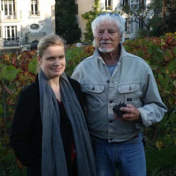 Sarah Biasini et Hugues Aufray - Cérémonie du Ban des Vendanges du Clos-Montmartre à la Fête des Vendanges 2017 à Paris, le 14 octobre 2017 ©JLPPA/Bestimage