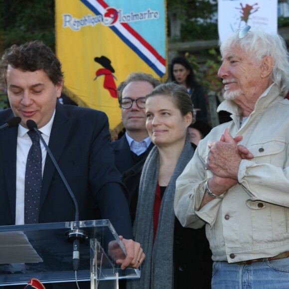 Eric Lejoindre, maire du 18e arrondissement de Paris, Sarah Biasini et Hugues Aufray - Cérémonie du ban des vendanges du Clos-Montmartre à la Fête des Vendanges 2017 à Paris, le 14 octobre 2017 ©JLPPA/Bestimage