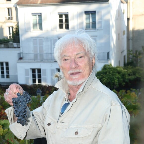 Hugues Aufray - Cérémonie du ban des vendanges du Clos-Montmartre à la Fête des Vendanges 2017 à Paris, le 14 octobre 2017 ©JLPPA/Bestimage