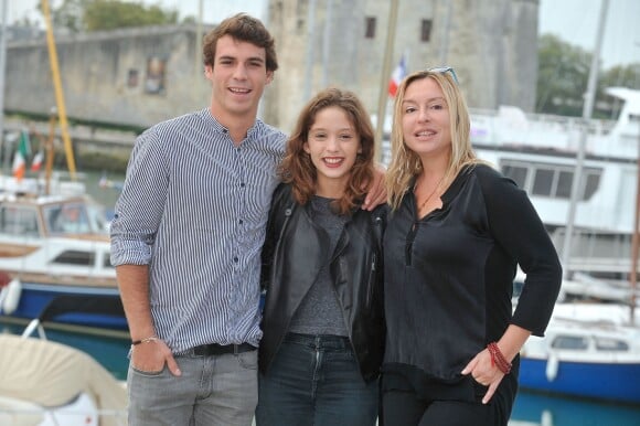 Lucie Bourdeau, Axel Huet et Jeanne Savary posent pour le photocall de la serie 'En Famille' durant le 15e Festival de la Fiction Tv a La Rochelle le 13 Septembre 2013.