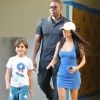 Kourtney Kardashian emmène son fils Mason à son cours d'art hébdomadaire à Calabasas. Le 17 octobre 2017.