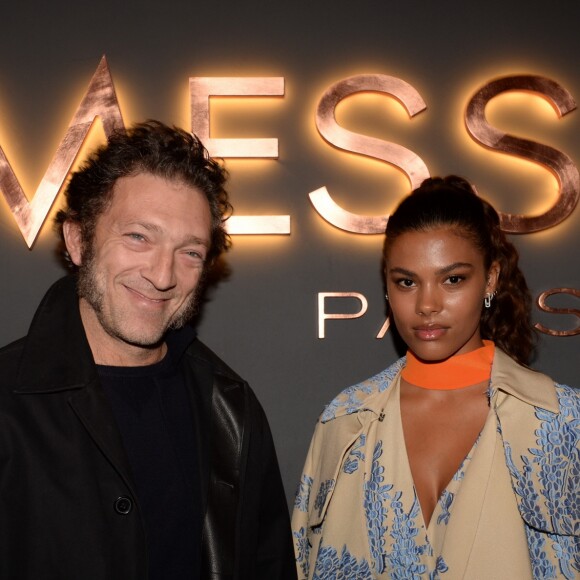 Semi Exclusif - Vincent Cassel et sa compagne Tina Kunakey - La maison Messika fête les 10 ans de sa collection "iconique Move" et le lancement d'une collection capsule avec sa nouvelle égérie G.Hadid à l'hôtel Salomon de Rothschild le 27 septembre 2017. © Rachid Bellak / Bestimage