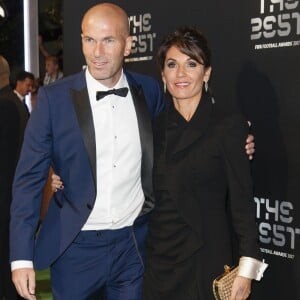 Zinédine Zidane (meilleur entraîneur) et sa femme Véronique Zidane - The Best FIFA Football Awards 2017 au London Palladium à Londres, le 23 octobre 2017. © Pierre Perusseau/Bestimage