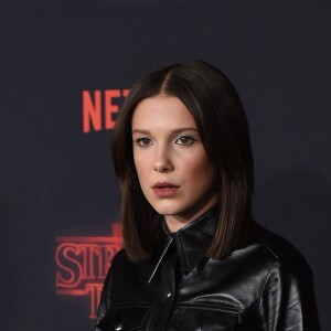 Millie Bobby Brown à la première de "Stranger Things 2" au Westwood Theater à Los Angeles, le 26 octobre 2017. © Chris Delmas/Bestimage  Celebrities at the premiere of "Stranger Things 2" held at Westwood Theater in Los Angeles. October 26th, 2017.26/10/2017 - Los Angeles