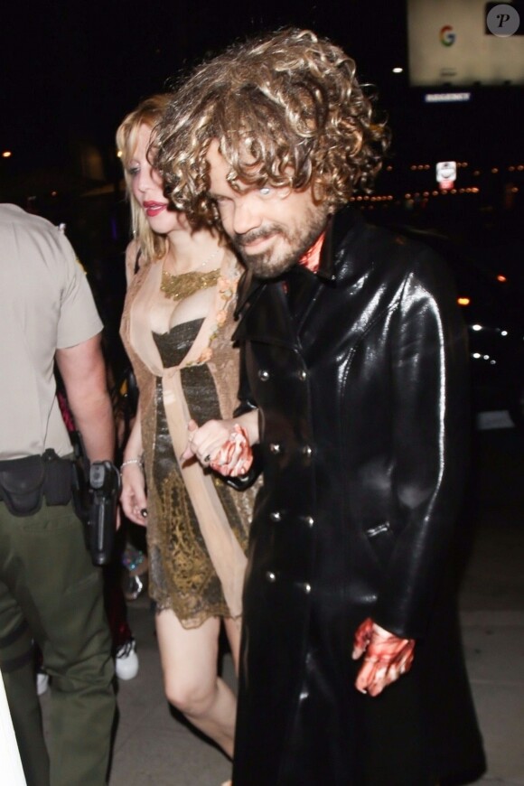 Courtney Love et guest - Les célébrités arrivent à la soirée Casamigos Tequila pour Halloween à Los Angeles, le 27 octobre 2017