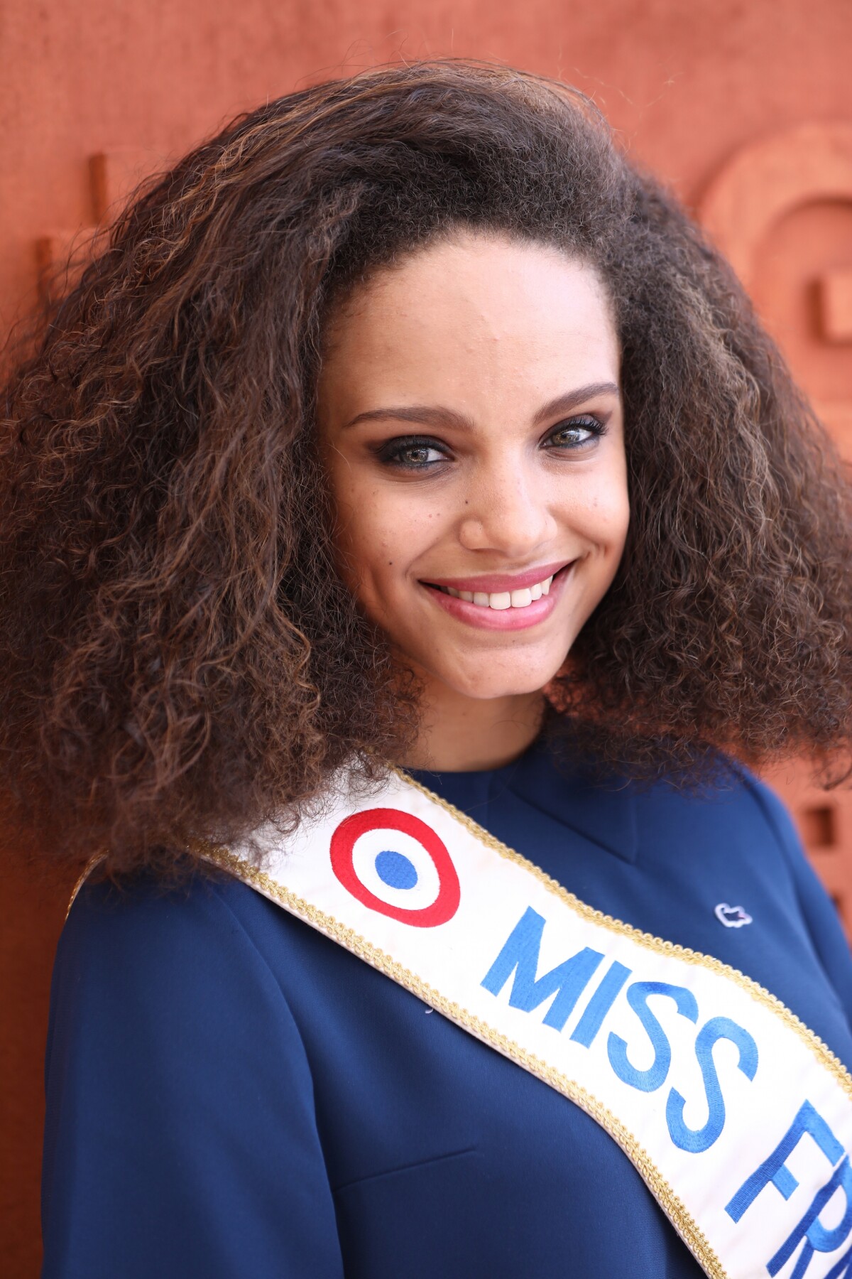 Photo Alicia Aylies Miss France 2017 Au Village Lors Des Internationaux De France De Roland