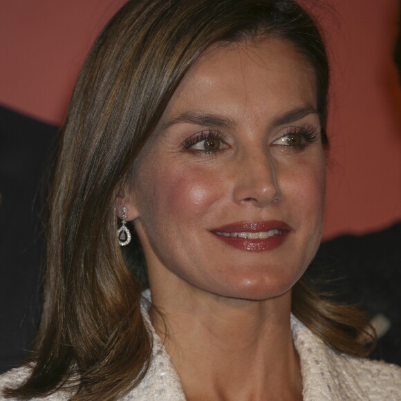 La reine Letizia d'Espagne lors de la cérémonie de remise des prix "King Jaime I" à Valence. Le 30 octobre 2017