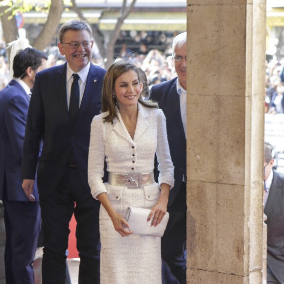 La reine Letizia d'Espagne lors de la cérémonie de remise des prix "King Jaime I" à Valence. Le 30 octobre 2017