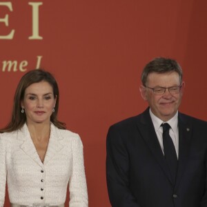La reine Letizia d'Espagne lors de la cérémonie de remise des prix "King Jaime I" à Valence. Le 30 octobre 2017