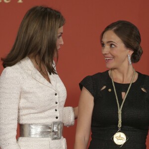 La reine Letizia d'Espagne lors de la cérémonie de remise des prix "King Jaime I" à Valence. Le 30 octobre 2017